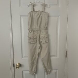Girls kids, size 6 off white‎ jumpsuit with cargo pockets